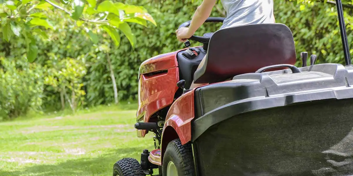 What benefits from lithium battery powered electric tractors