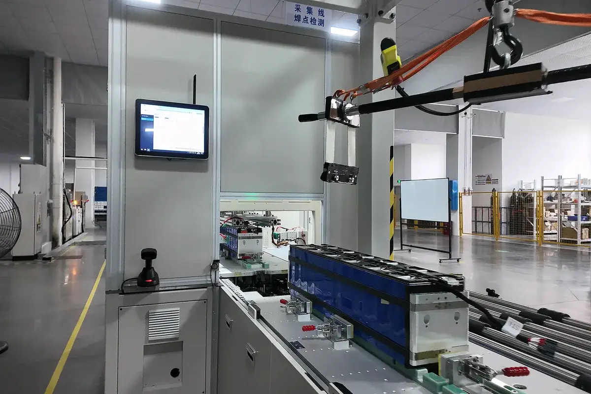 Battery module assembly stations inside the Bonnen factory